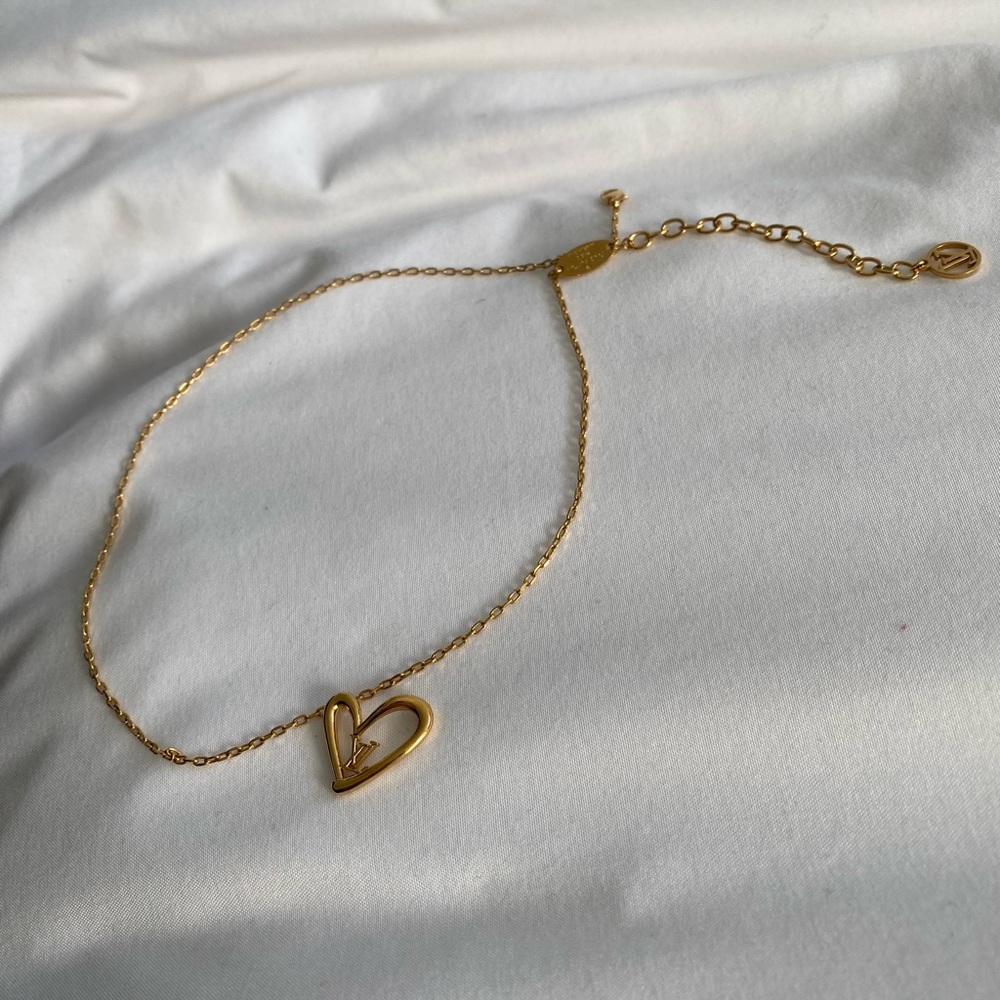 Louis Vuitton heart necklace